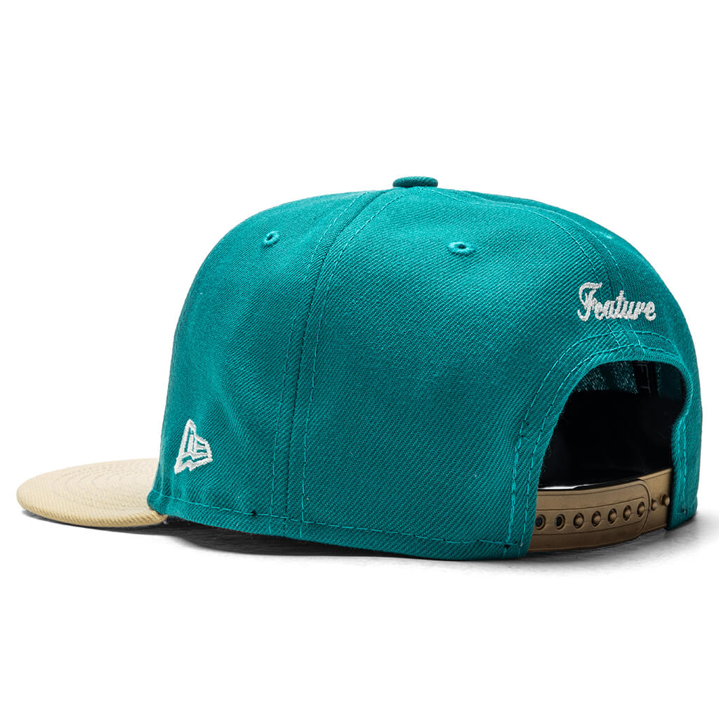 Feature x New Era Old English F Snapback Northwest Green Vegas Gold