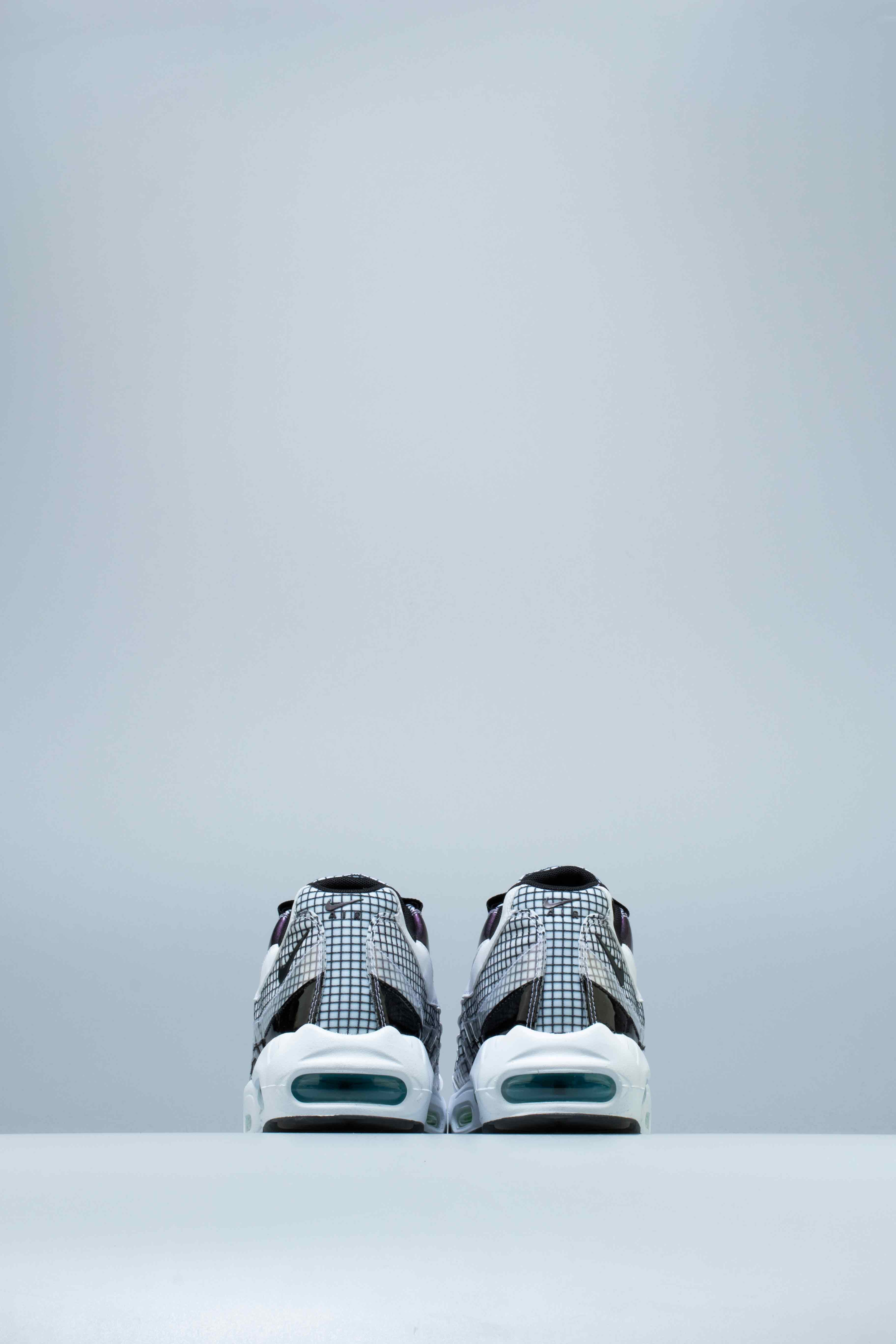 Air Max 95 Grid Pack Mens Shoe White Black Blue Glaze Lime Blast