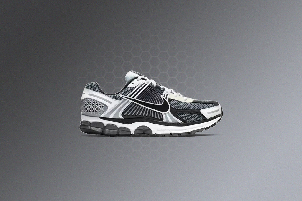 Zoom Vomero 5 SE SP Dark Grey Black White Sail