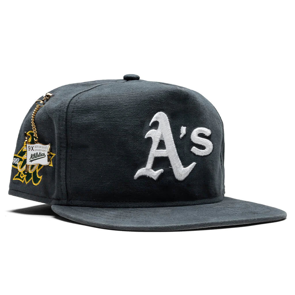 59FIFTY A Frame Championship Side Flag Oakland Athletics