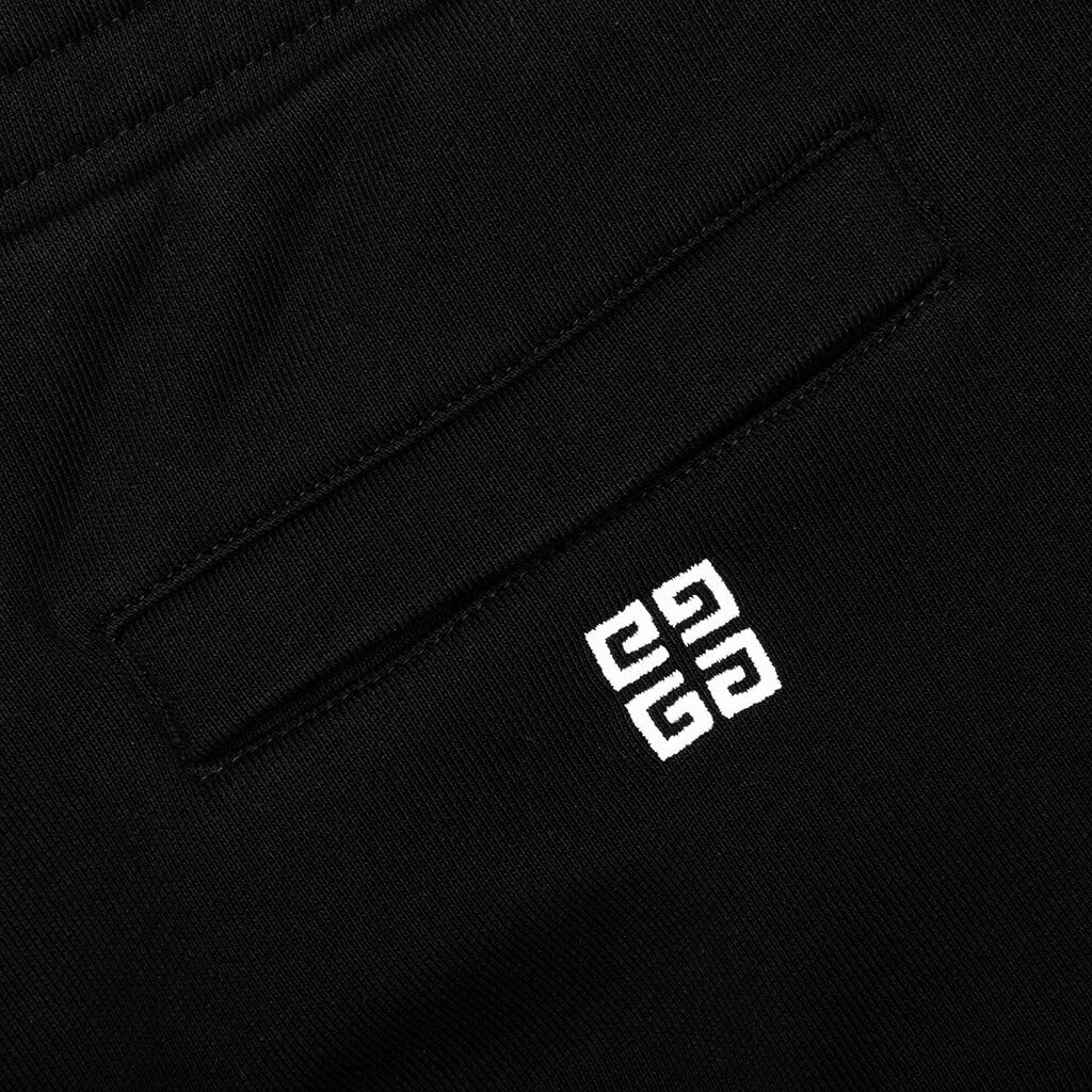 Boxy Fit Embroidered Shorts Black