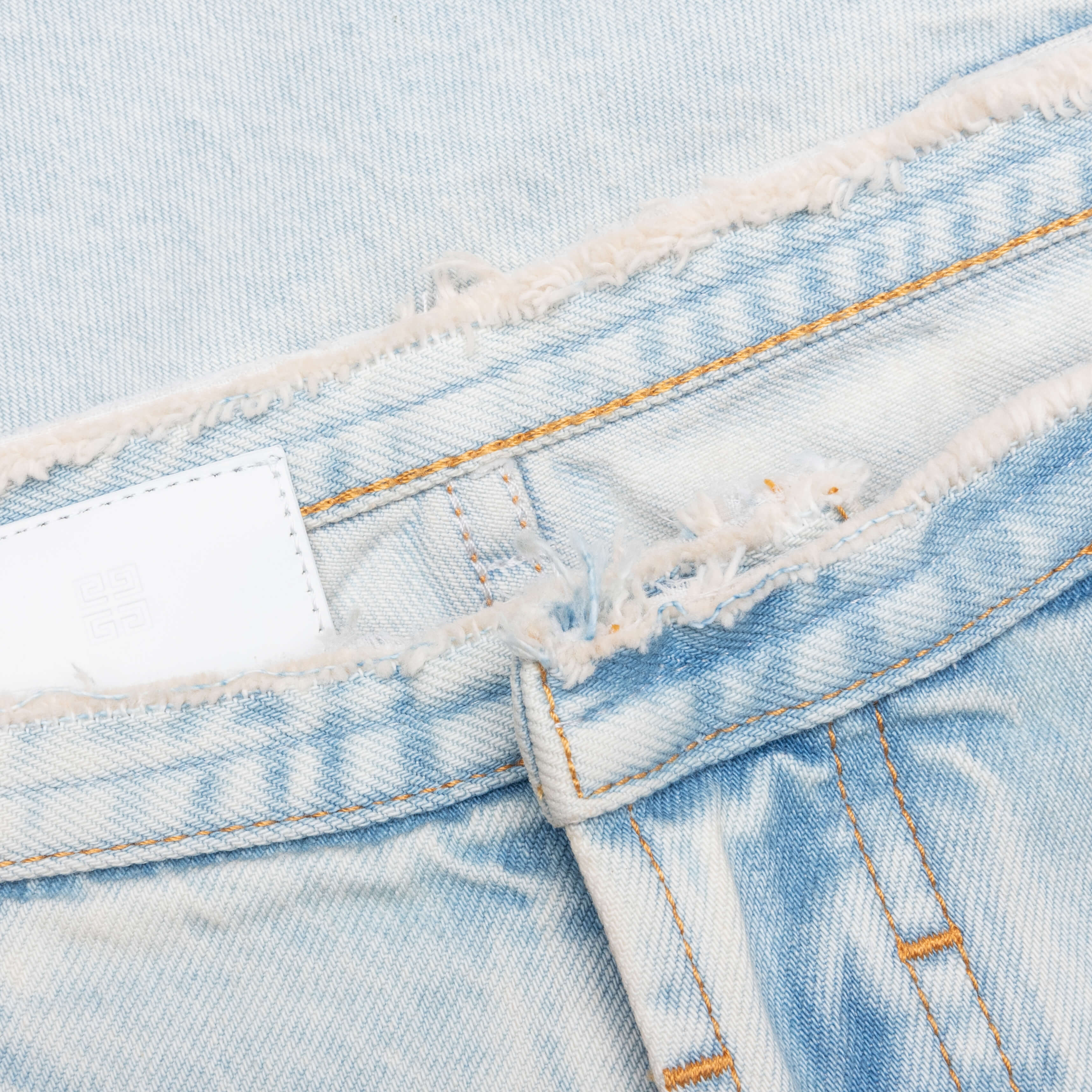 Cutted Belt Low Rise Denim Shorts Pale Blue