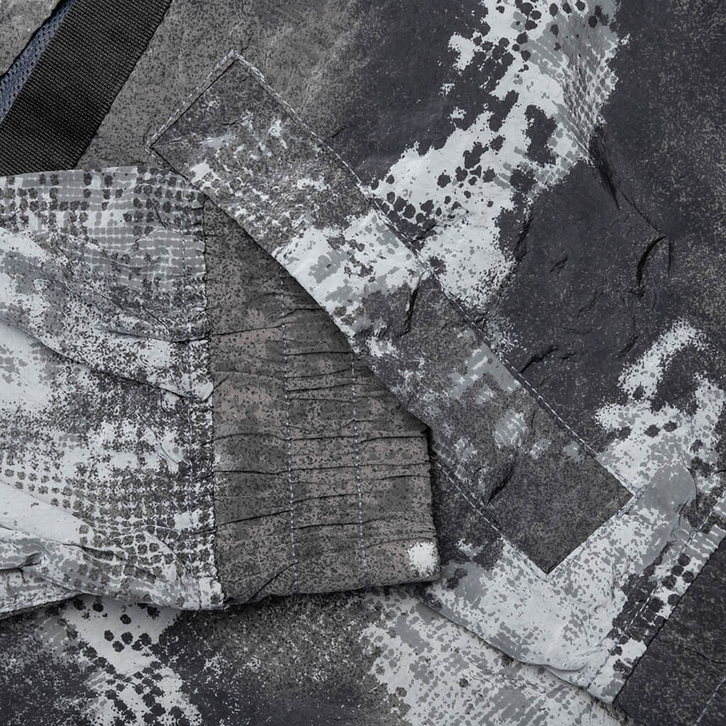 Dissolving Grid Camo Jacket Grey