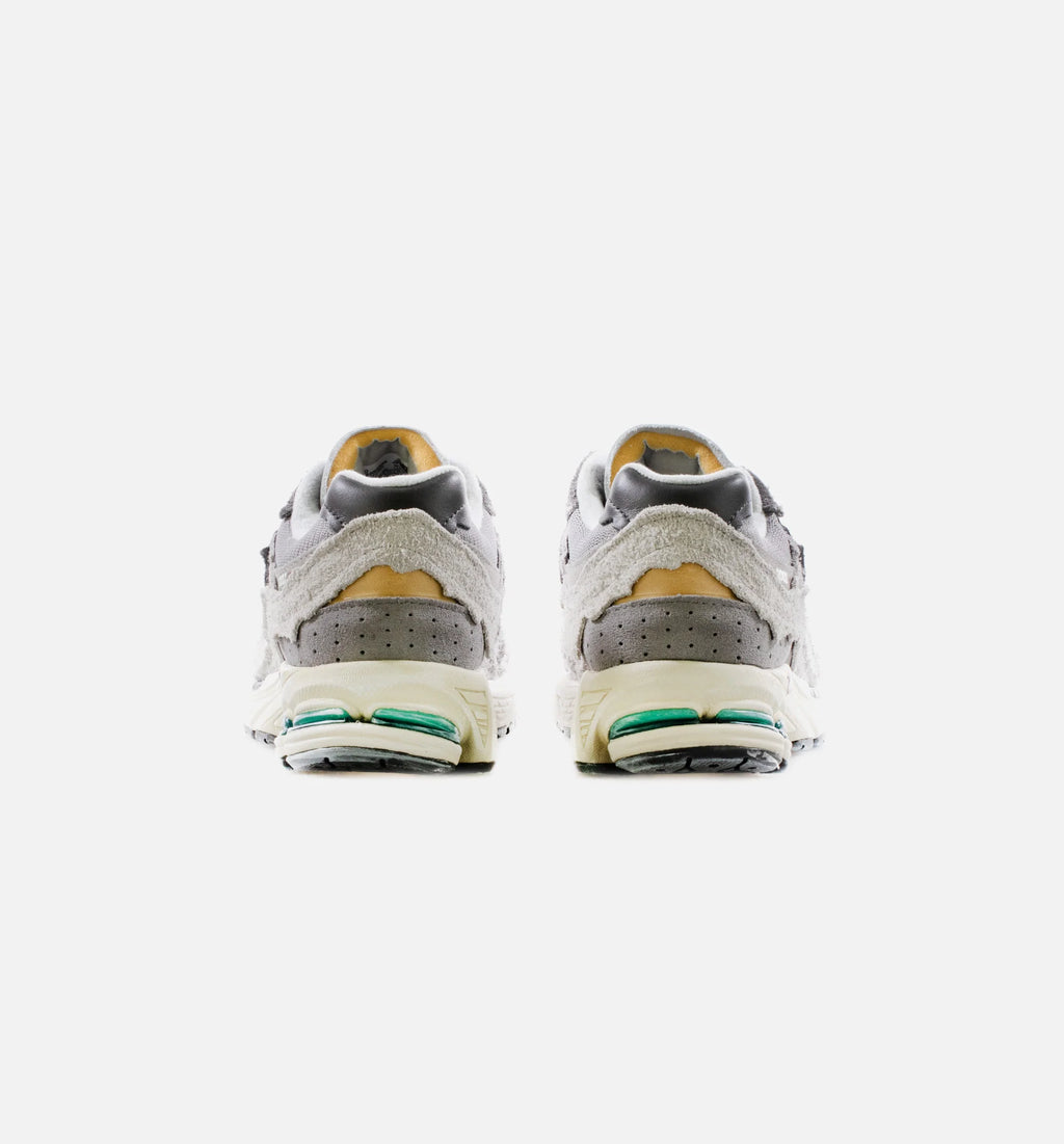 2002R Protection Mens Lifestyle Shoe Gray White
