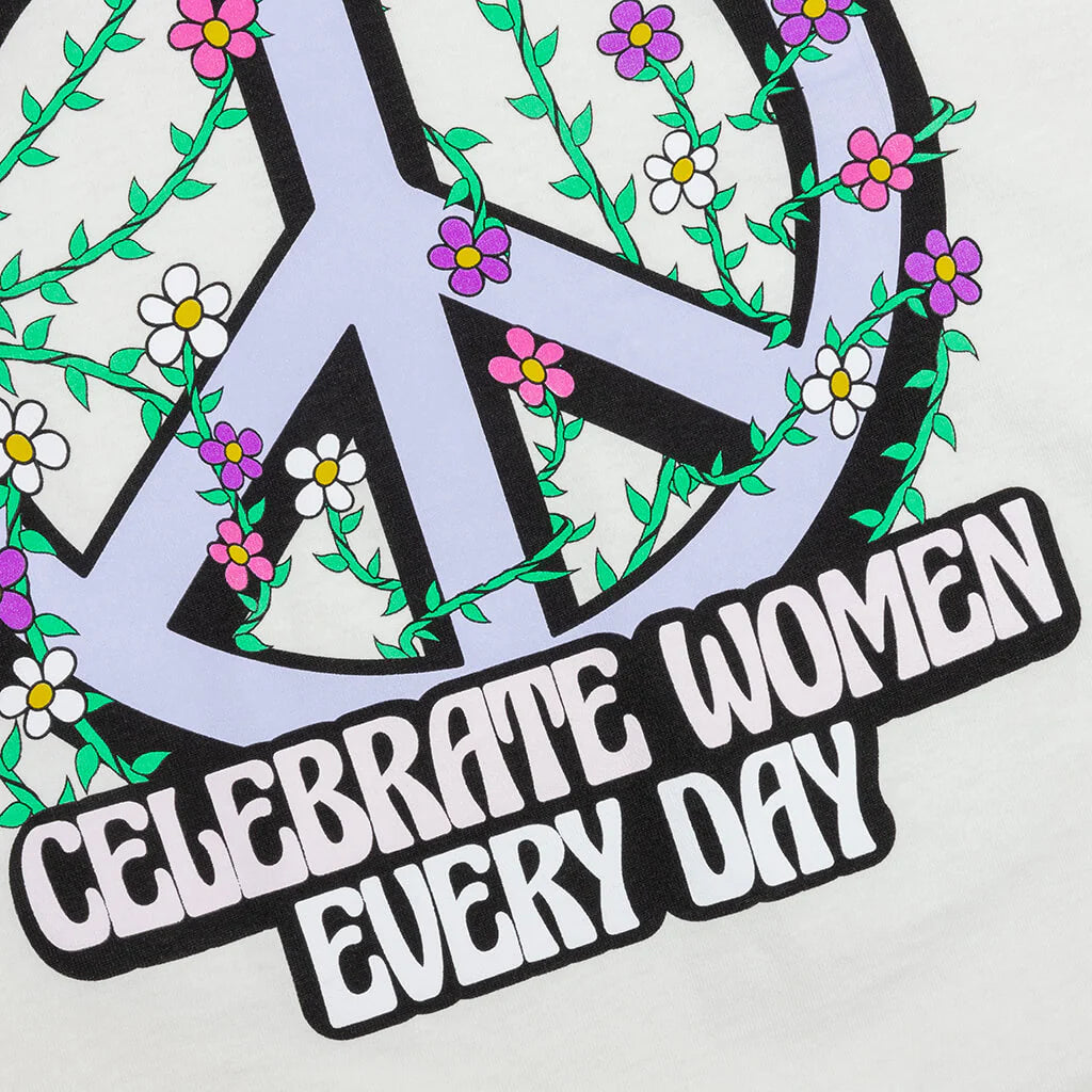 Celebrate Women Tee Marshmallow