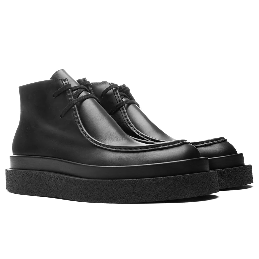 Low Boot Black
