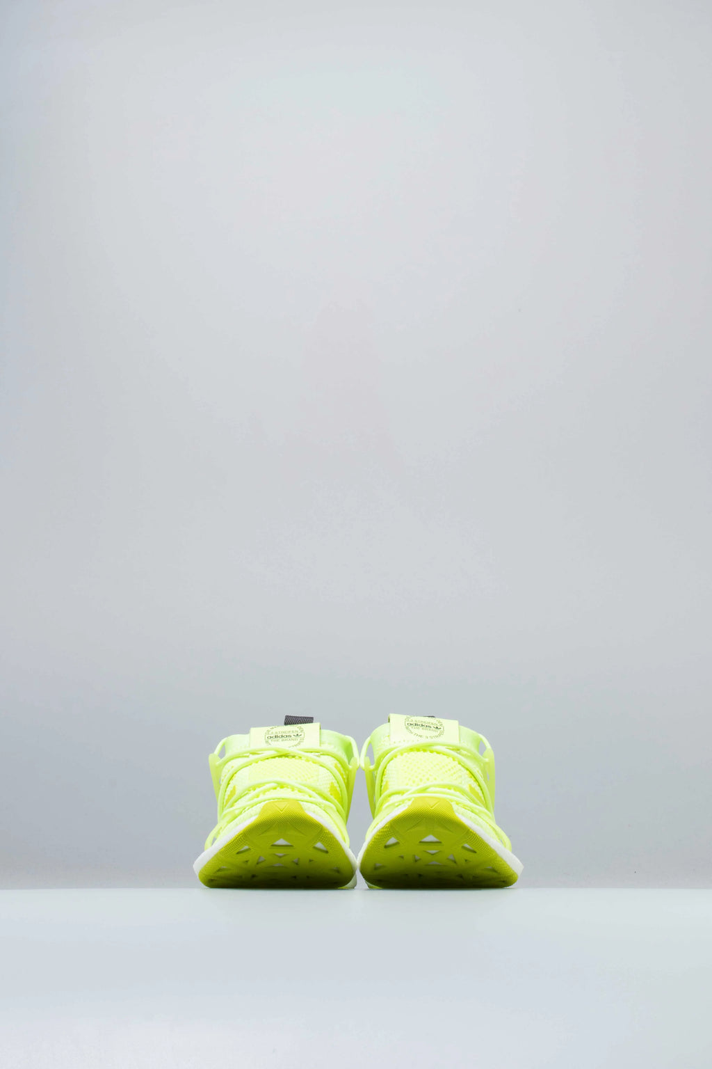Arkyn Womens Shoes Volt White
