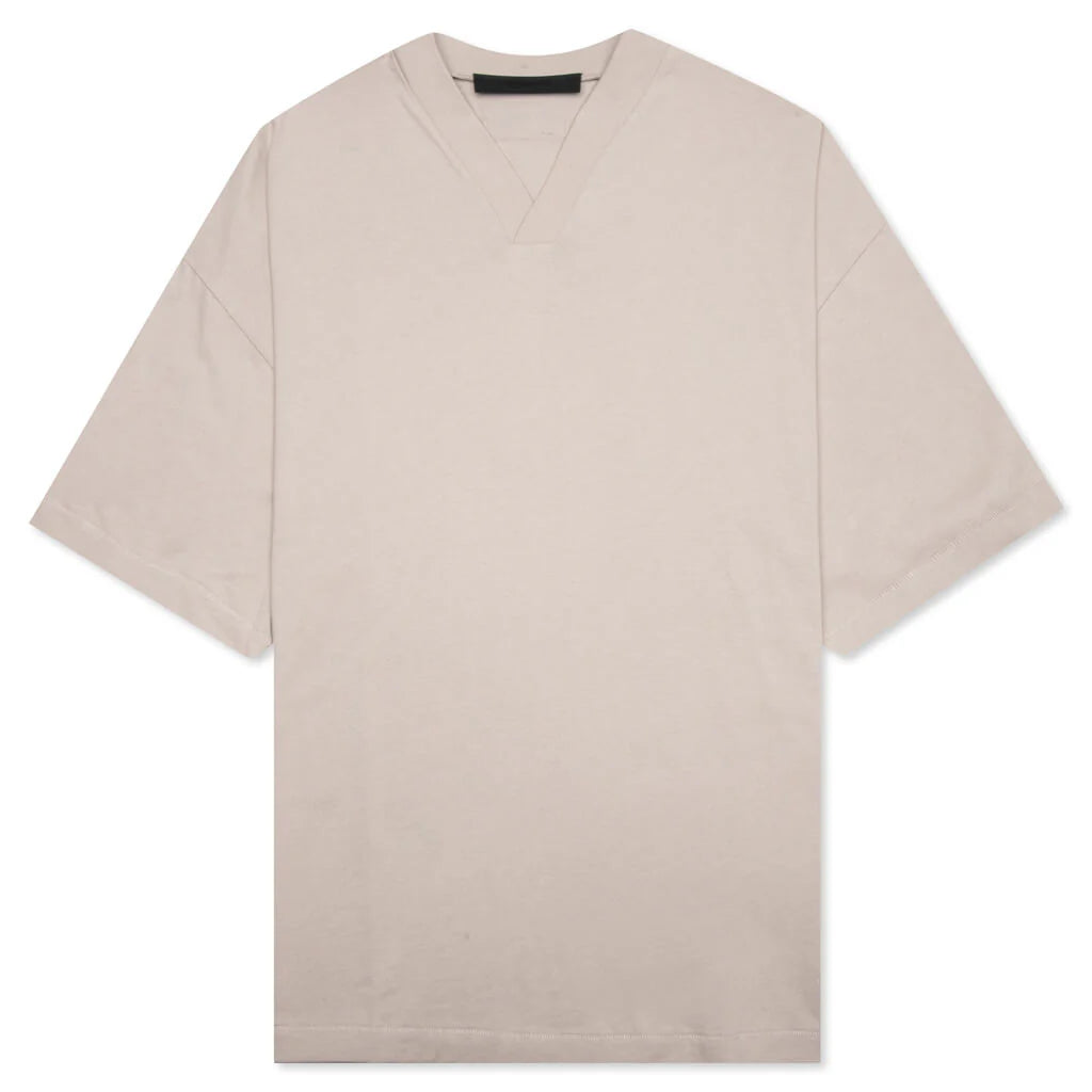 Essentials V Neck Silver Cloud