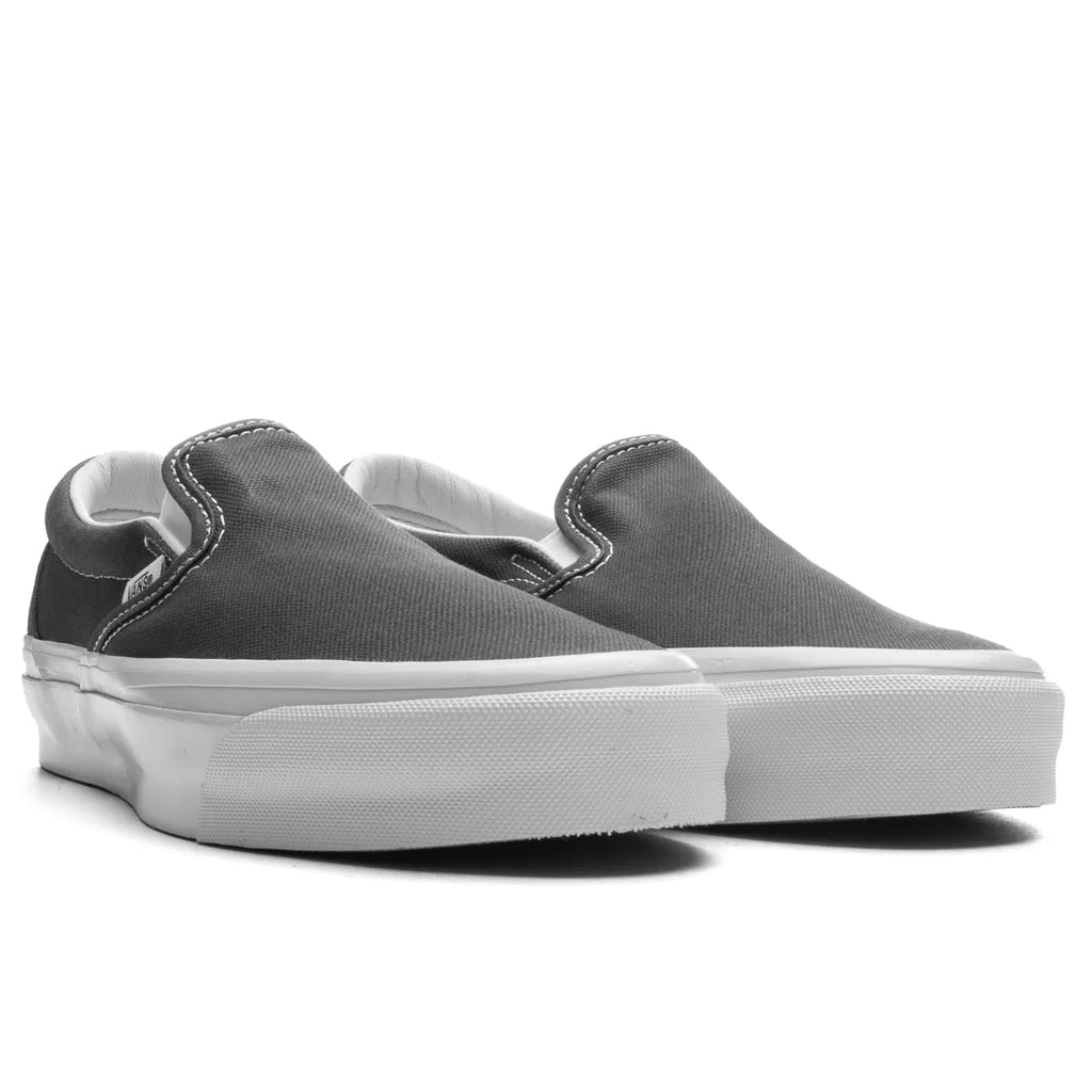 Slip On Reissue 98 LX Gunmetal