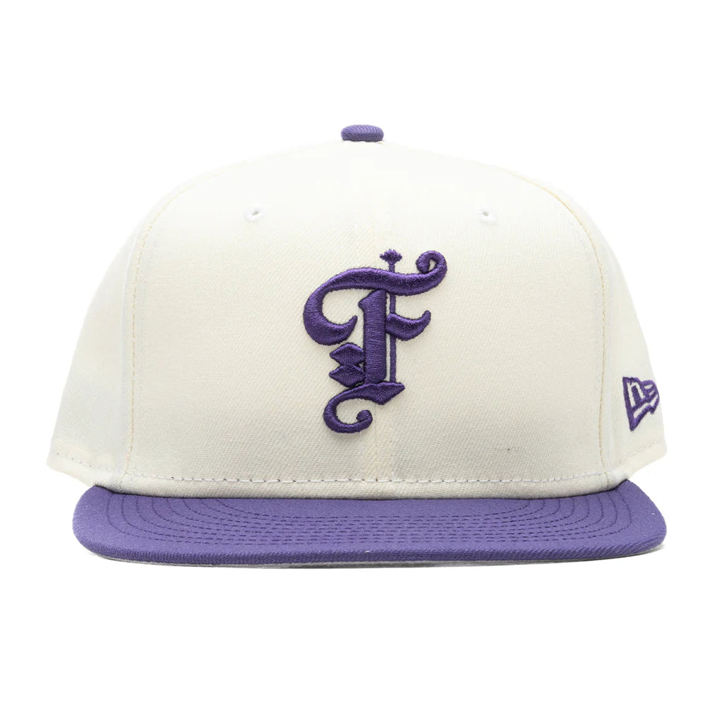 Feature x New Era OE Fitted Cap Off White New Orchid