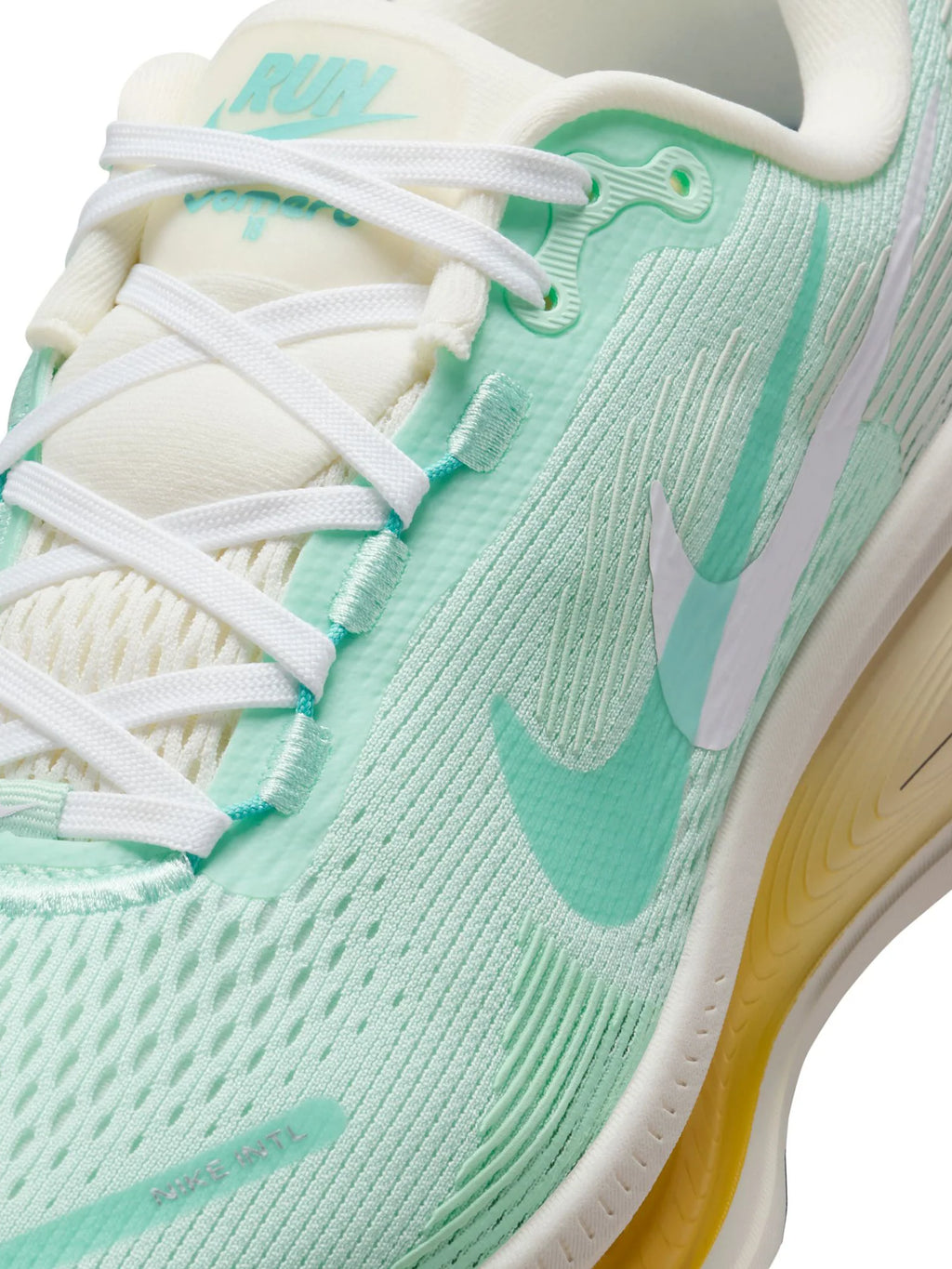 Nike Vomero 18 Womens Shoe