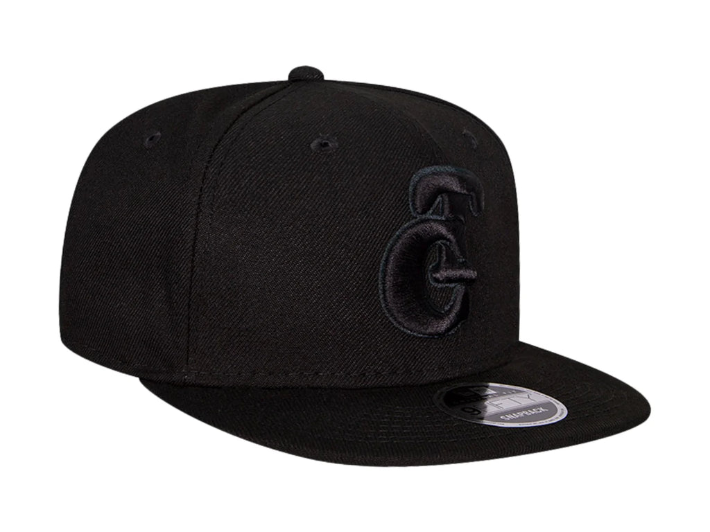 Gorra New Era Negra de Visera Plana para Hombre