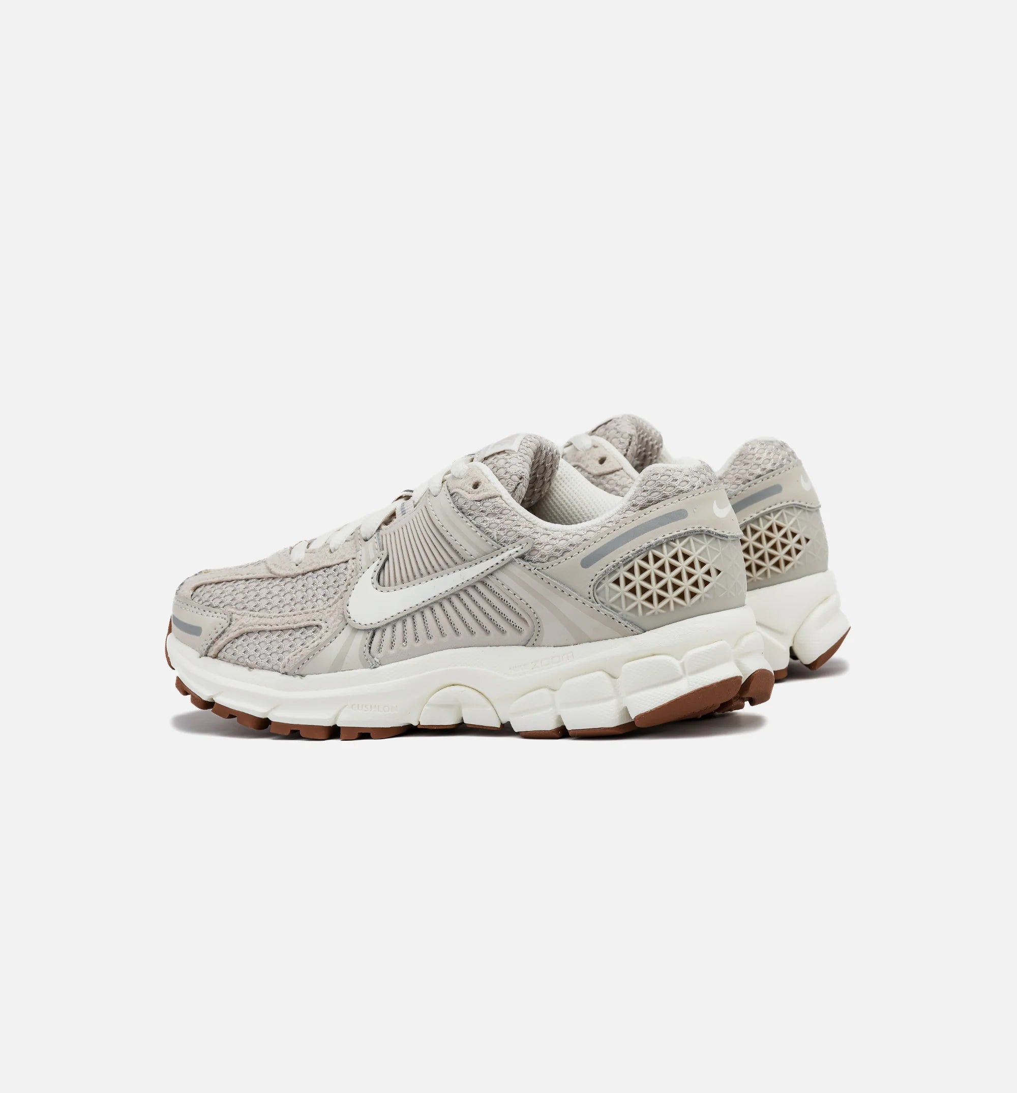 Zoom Vomero 5 Womens Lifestyle Shoe Light Orewood Brown Sail Metallic Silver Gum Medium Brown