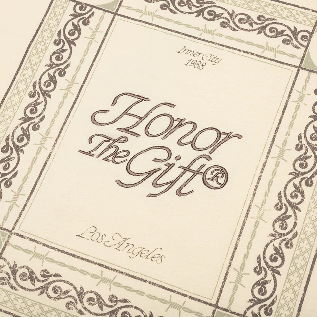 Holiday Honor the Gift Pattern L S Bone