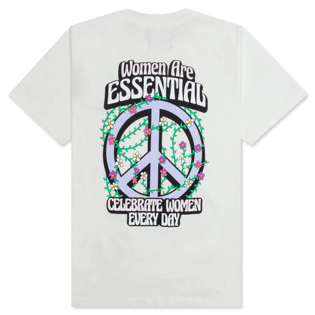 Celebrate Women Tee Marshmallow