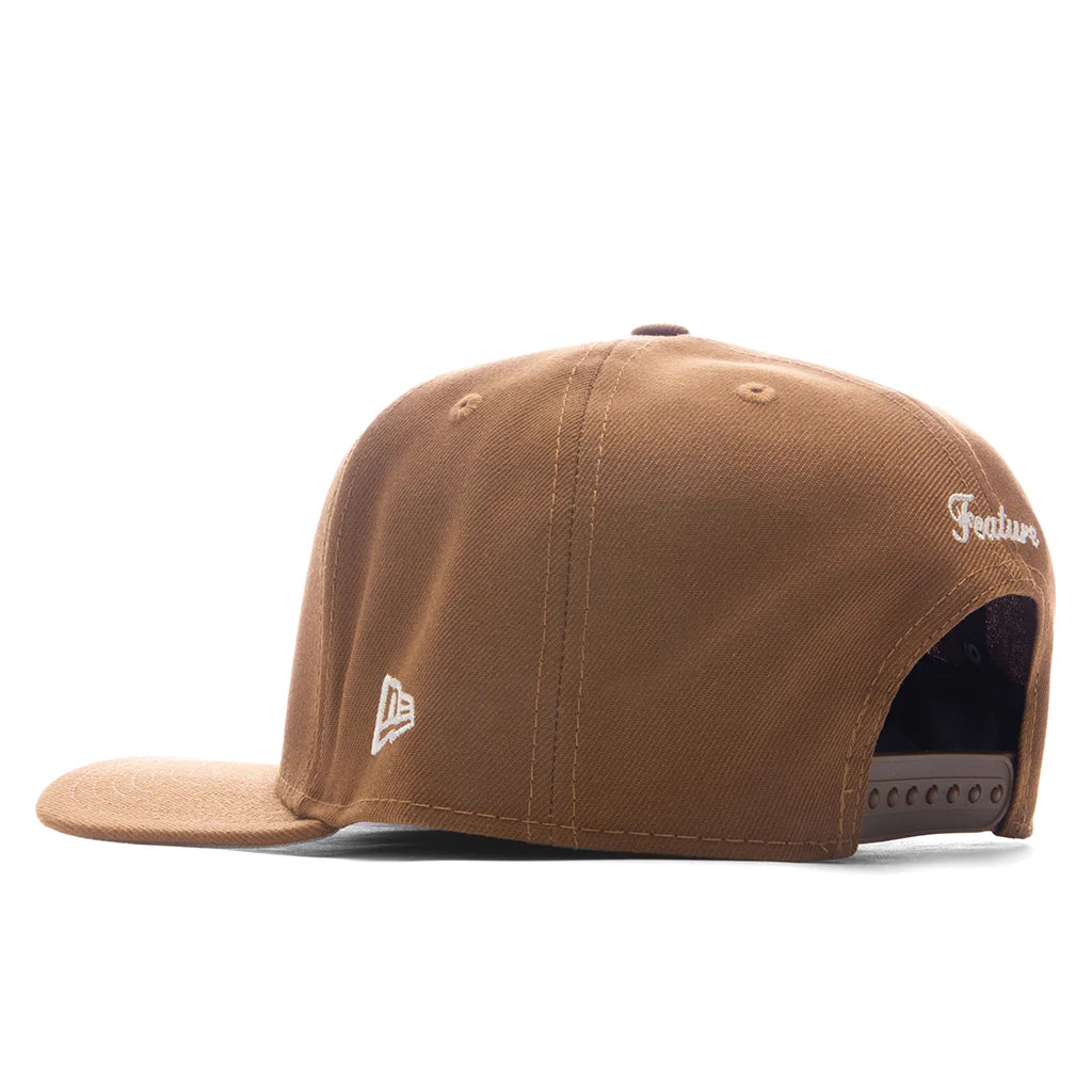 FEATURE x New Era 9FIFTY Curved A Frame Old English F Snapback Toasted Peanut