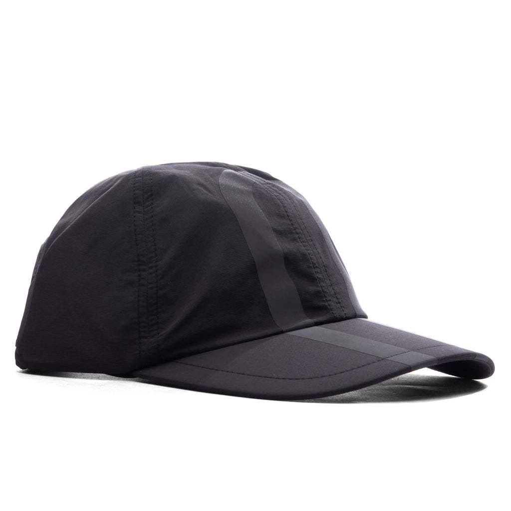 On x IKON On Cap Magnet Black