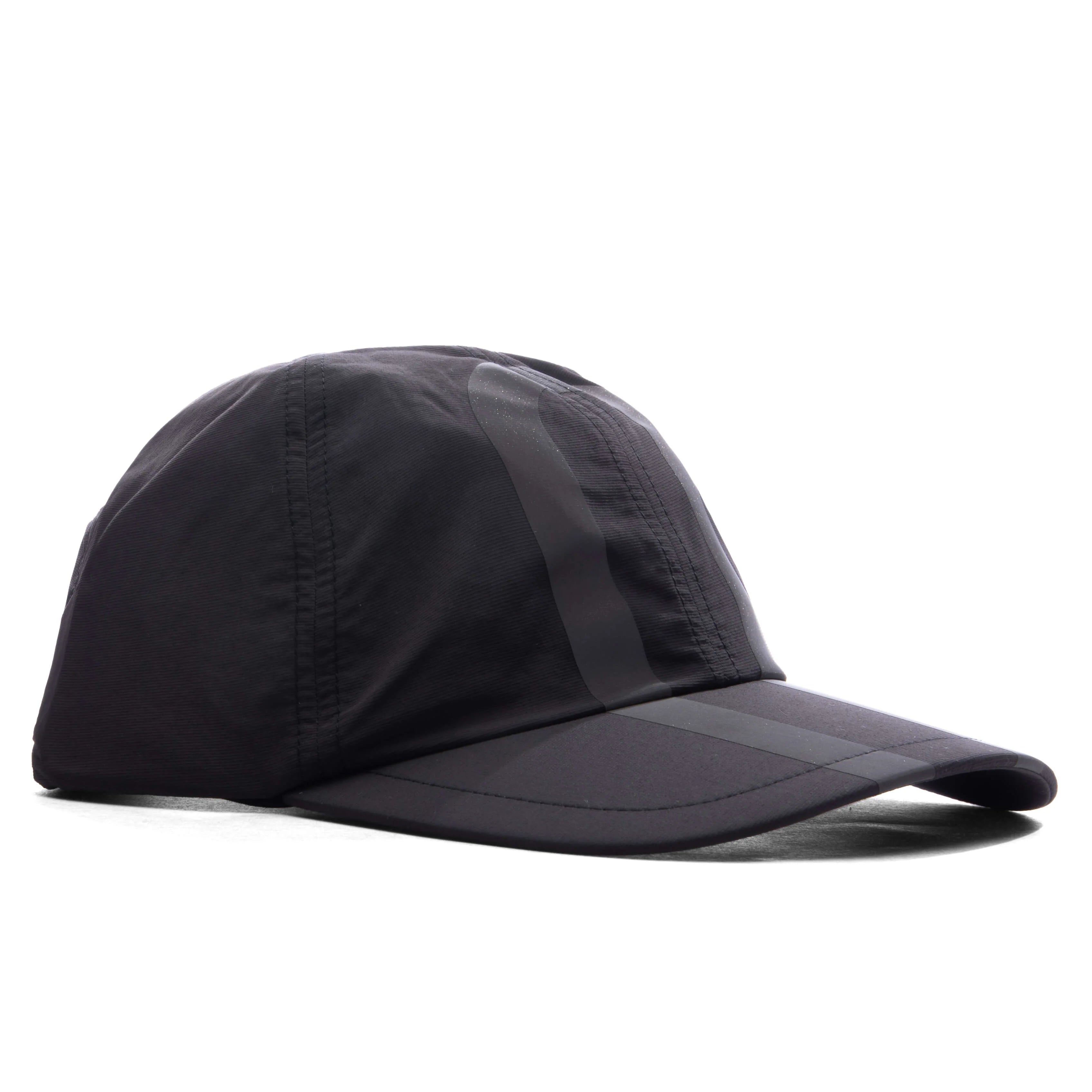 On x IKON On Cap Magnet Black