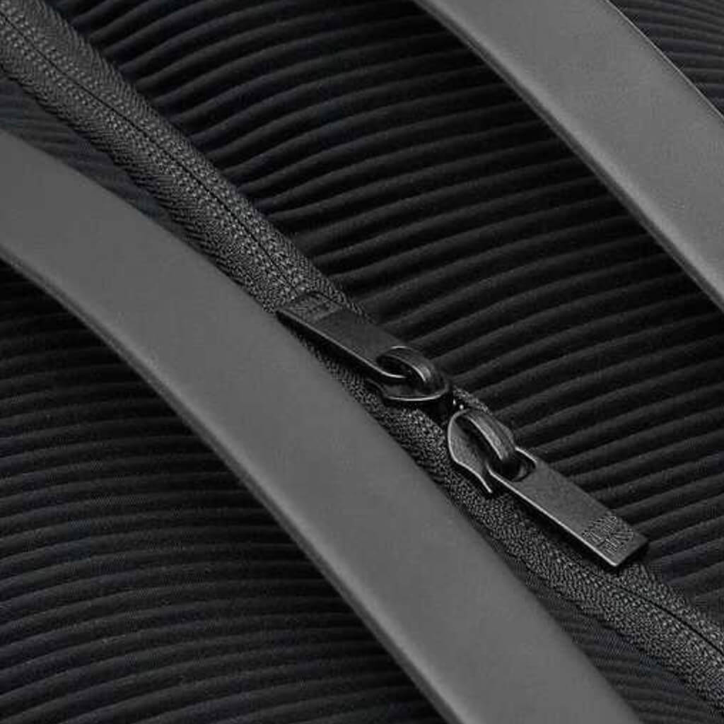 Pleats Travel Bag Black