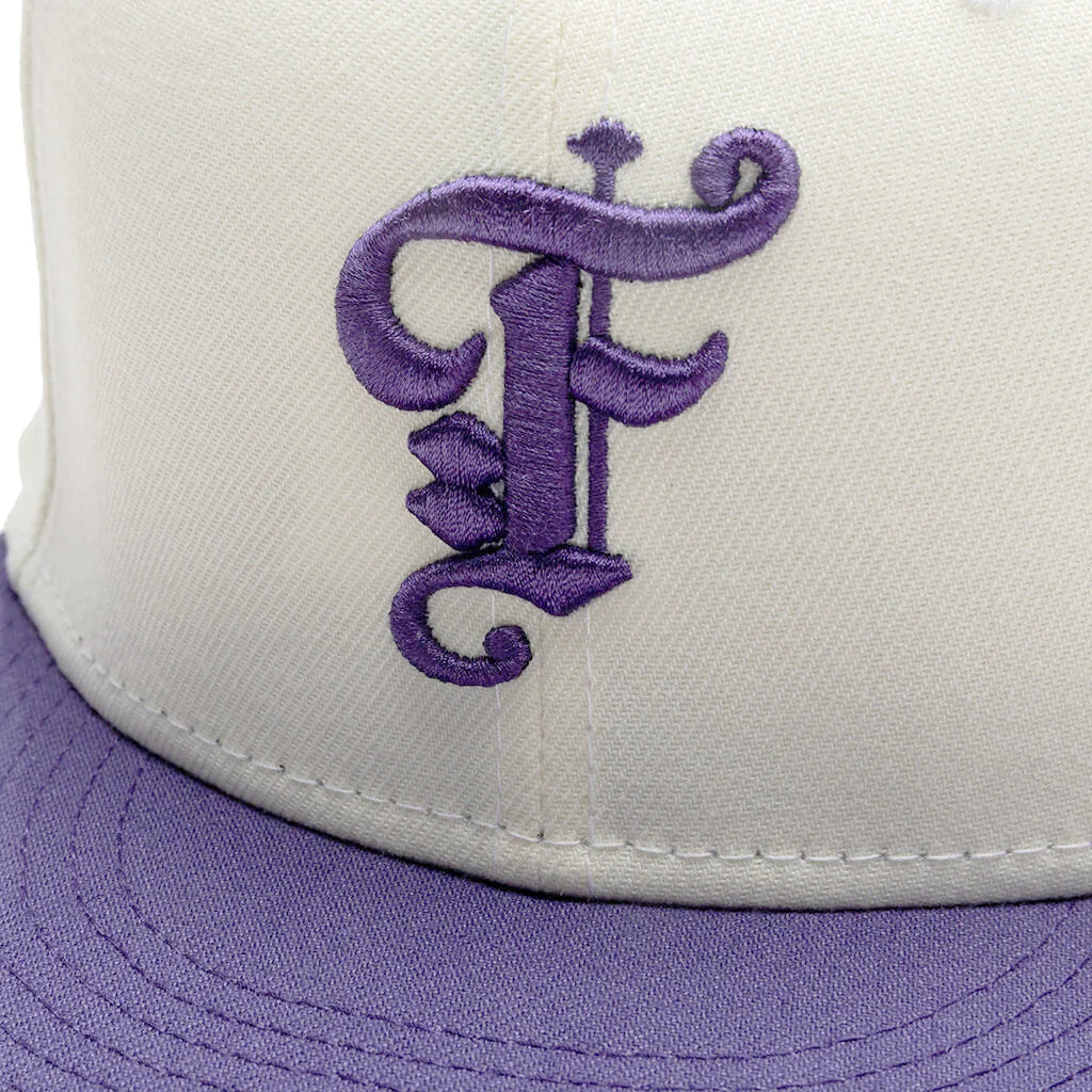 Feature x New Era OE Fitted Cap Off White New Orchid