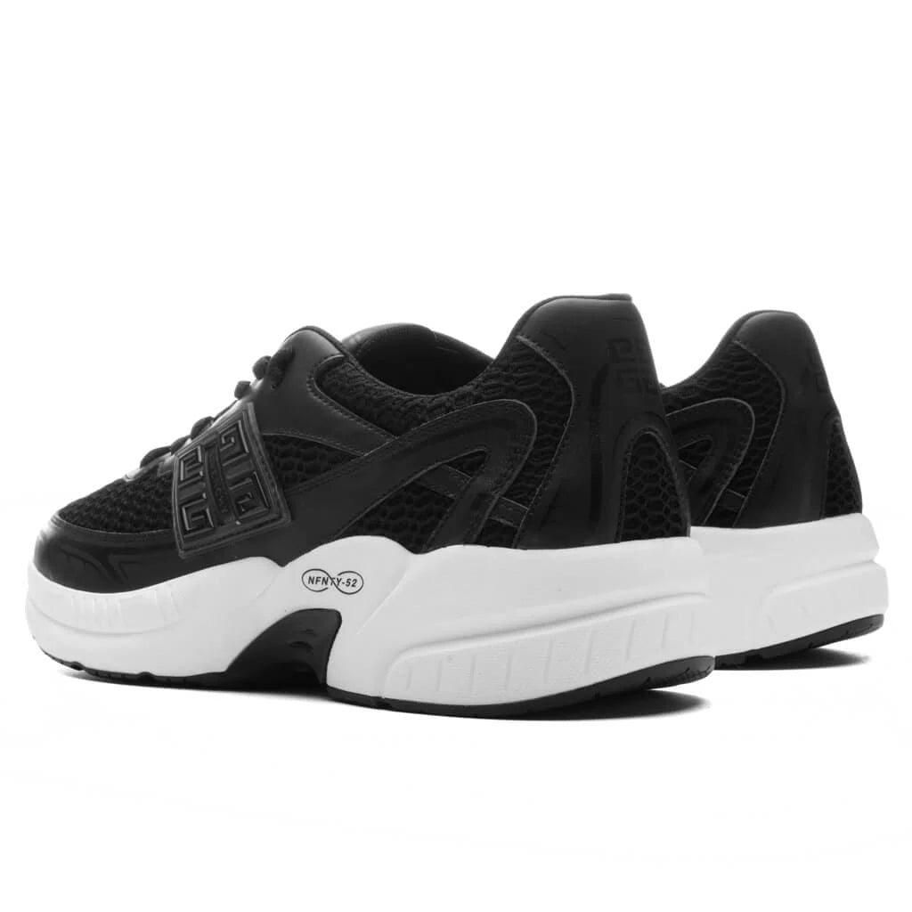 NFNTY 52 Low Black