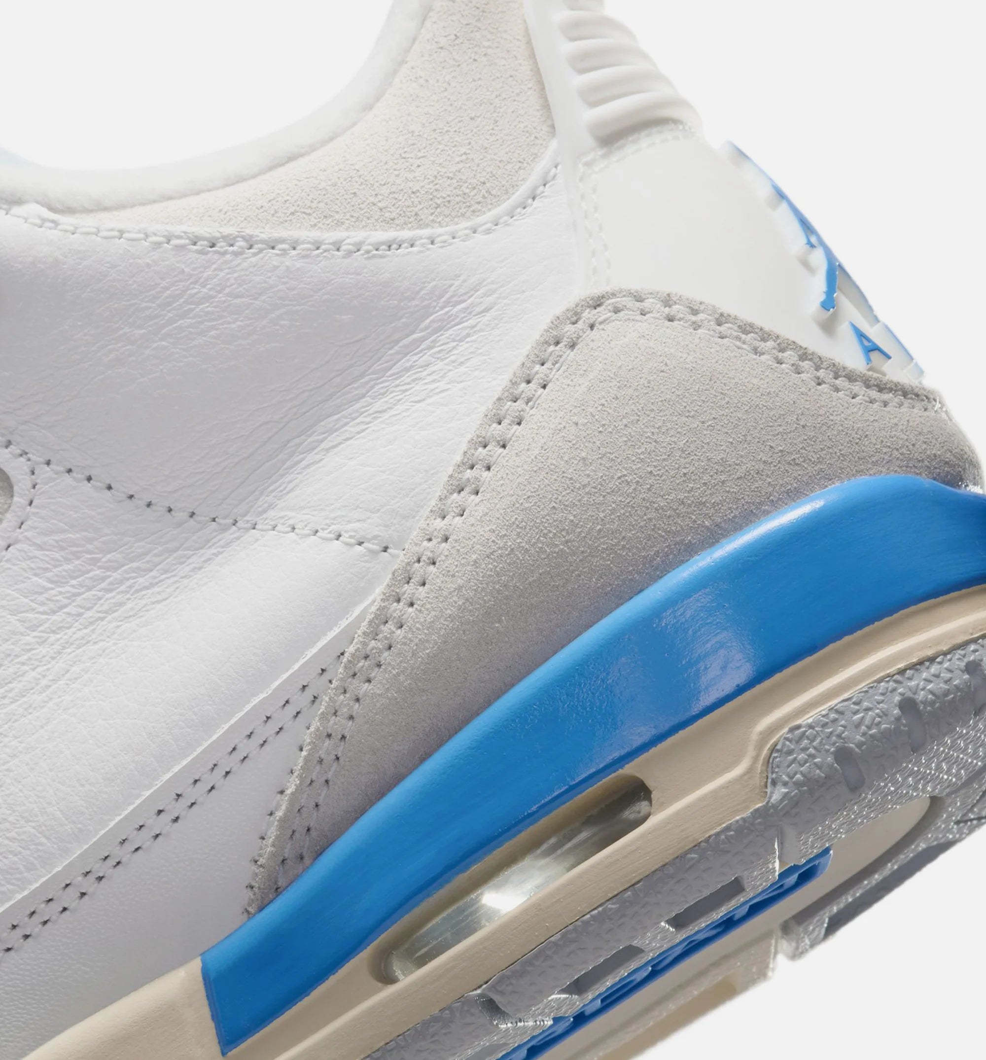 Air Jordan 3 Retro Lucky Shorts Grade School Lifestyle Shoe Summit White Hydrogen Blue Legend Blue