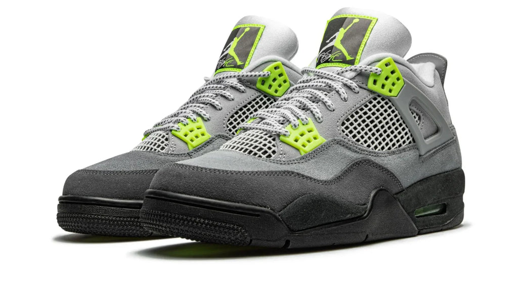 Air Jordan 4 Retro SE Neon