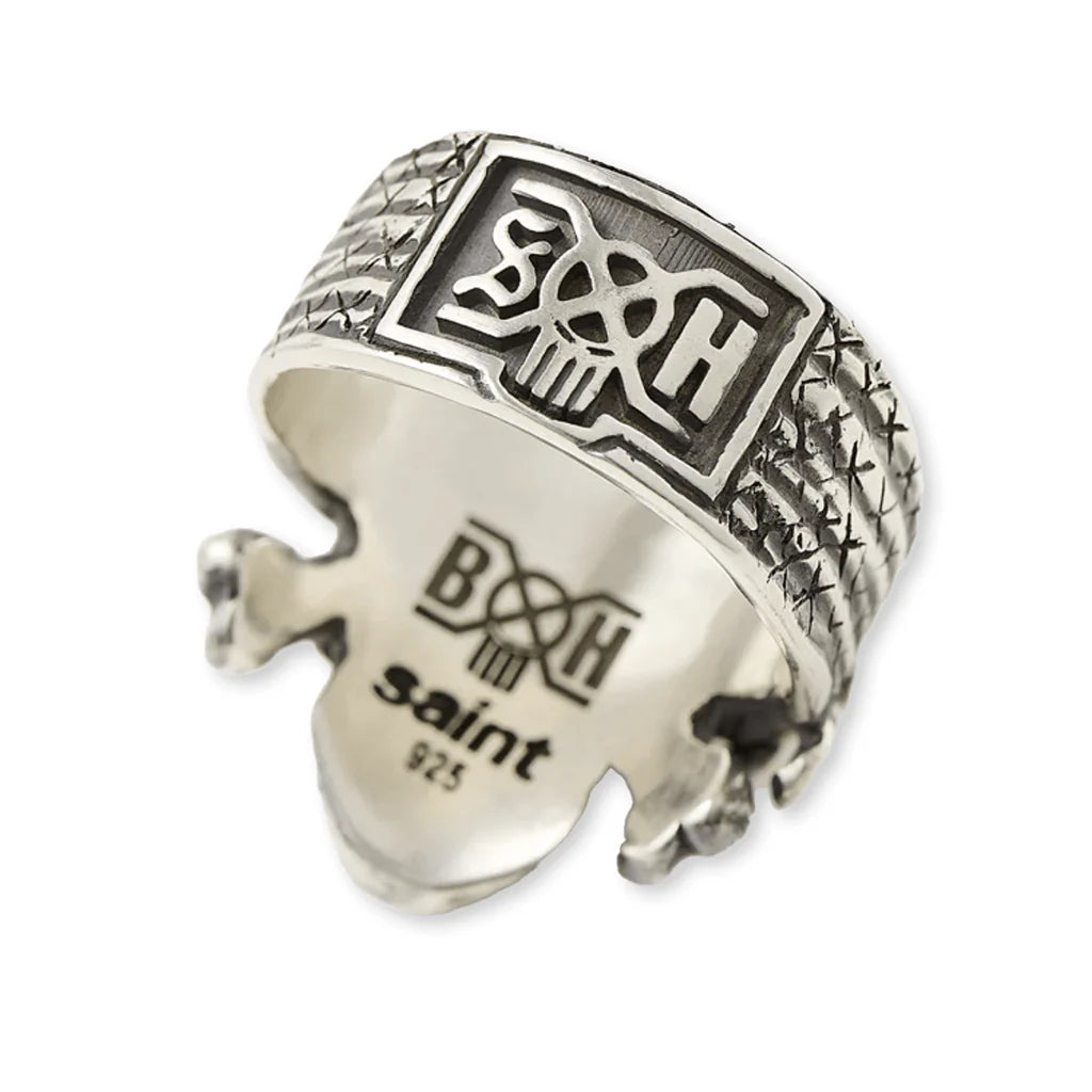 Saint M6 x Bounty Hunter Skull Ring Silver