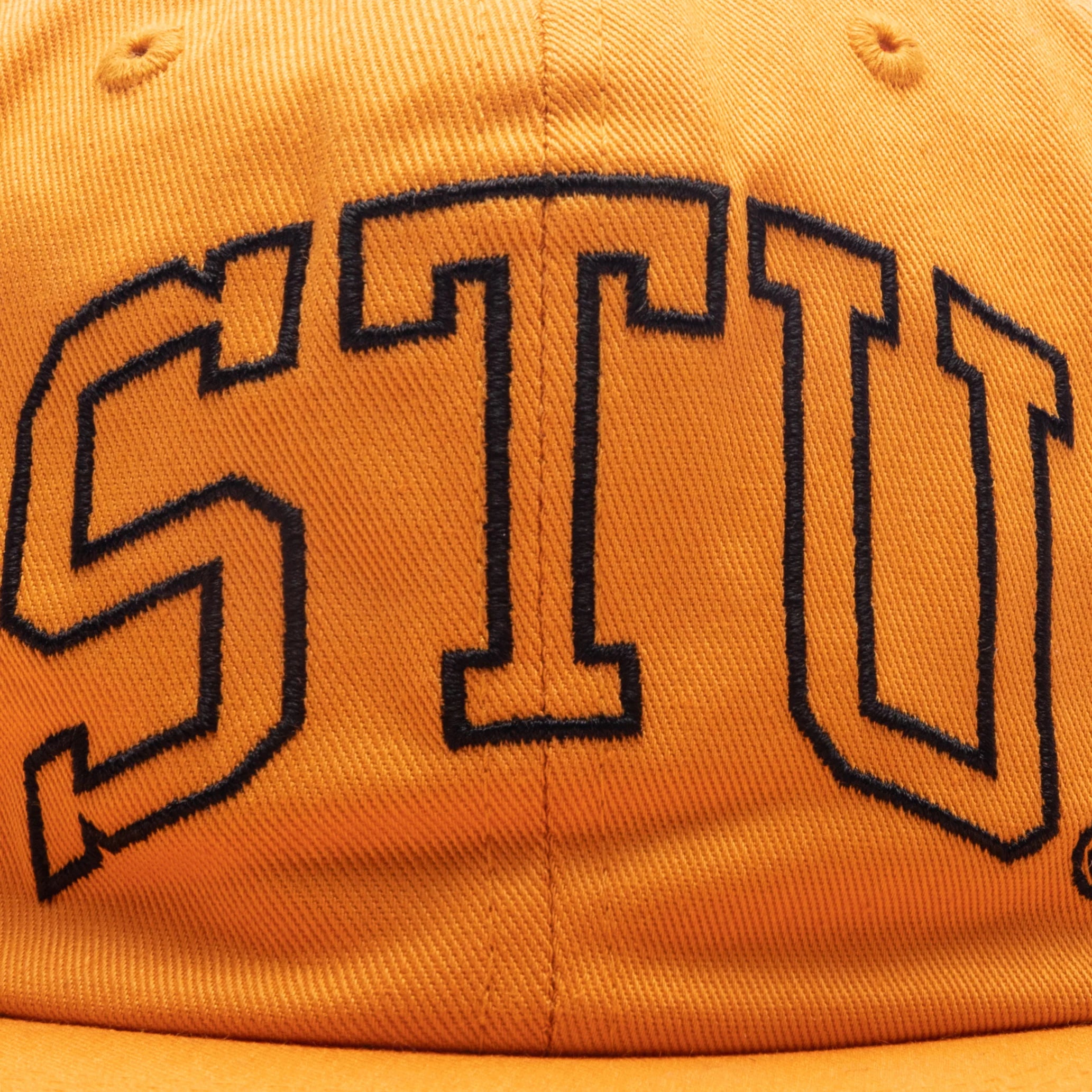 Stu Arch Strapback Cap Uni Gold