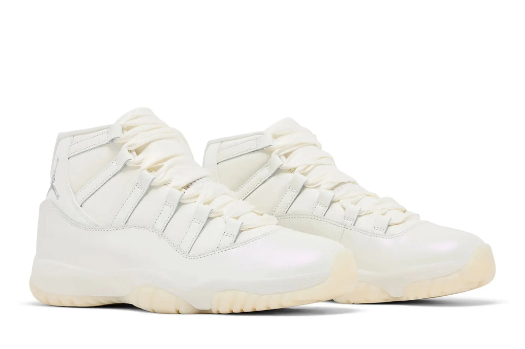 Wmns Jordan 11 Retro Pearl Grand Finale