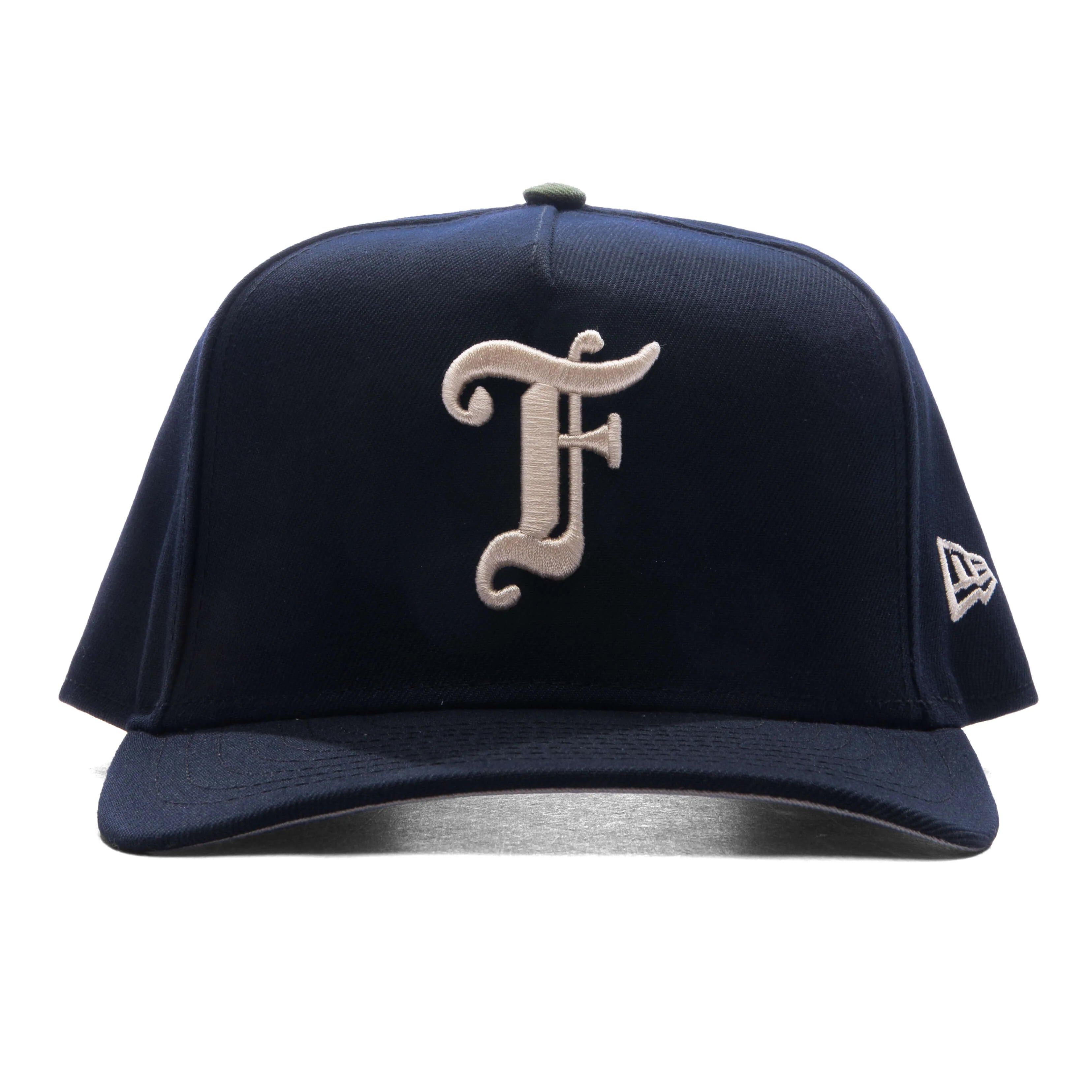 FEATURE x New Era 9FIFTY Curved A Frame Old English F Snapback Navy
