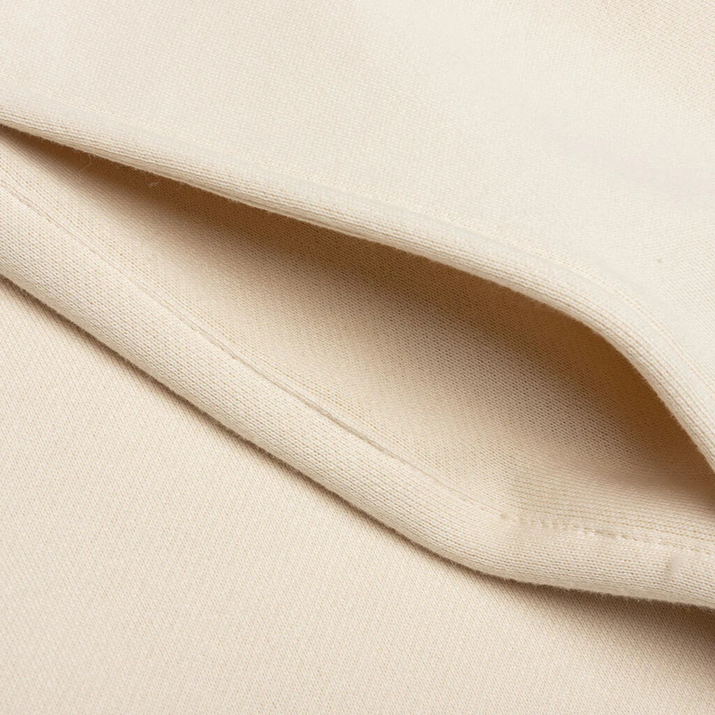 Essentials Sweatshort Egg Shell