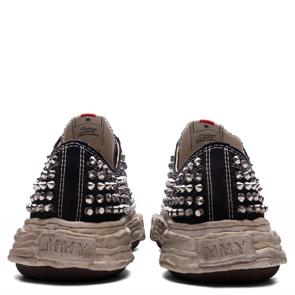 Peterson 23 Studded Low OG Sole Black